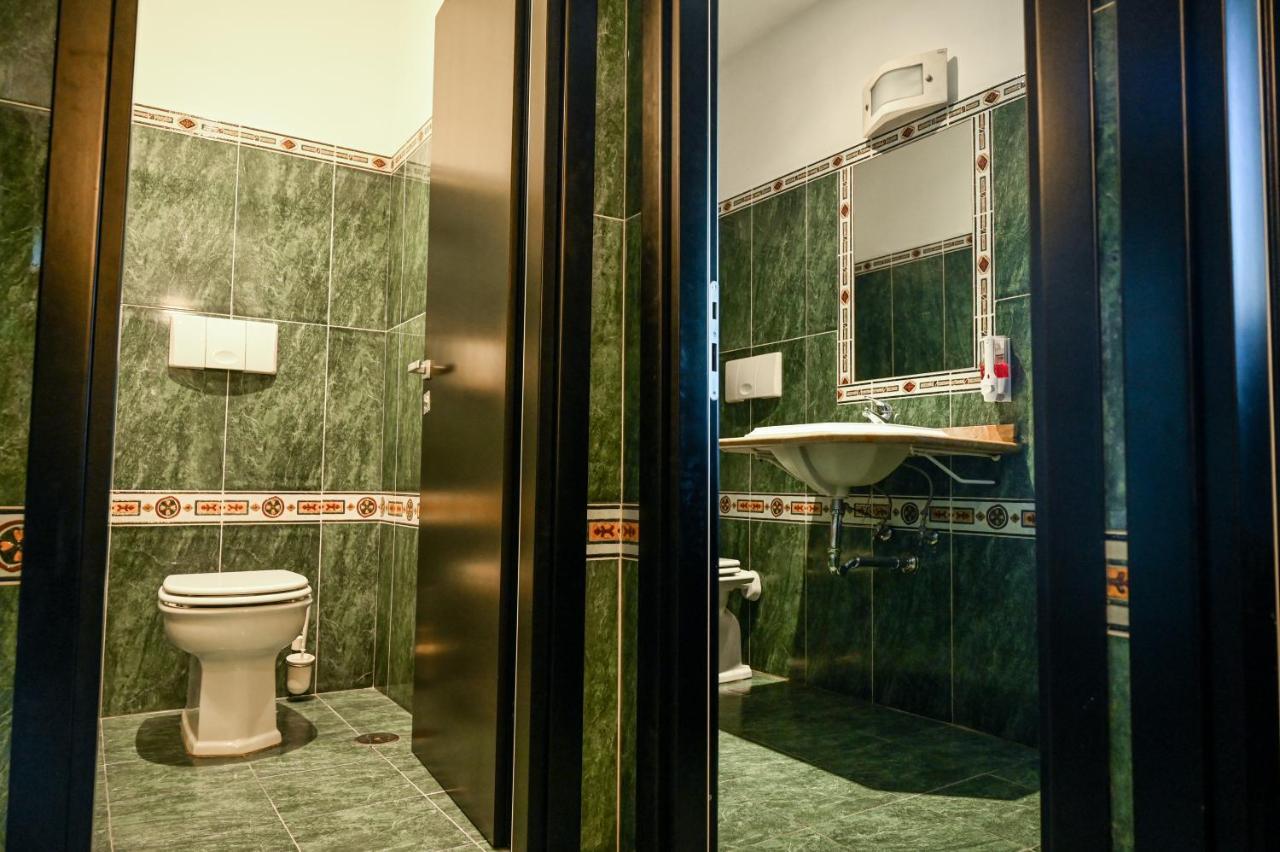 Roma Domus Hotel ポンツァーノ・ロマーノ エクステリア 写真