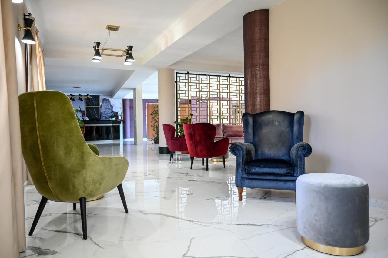 Roma Domus Hotel ポンツァーノ・ロマーノ エクステリア 写真