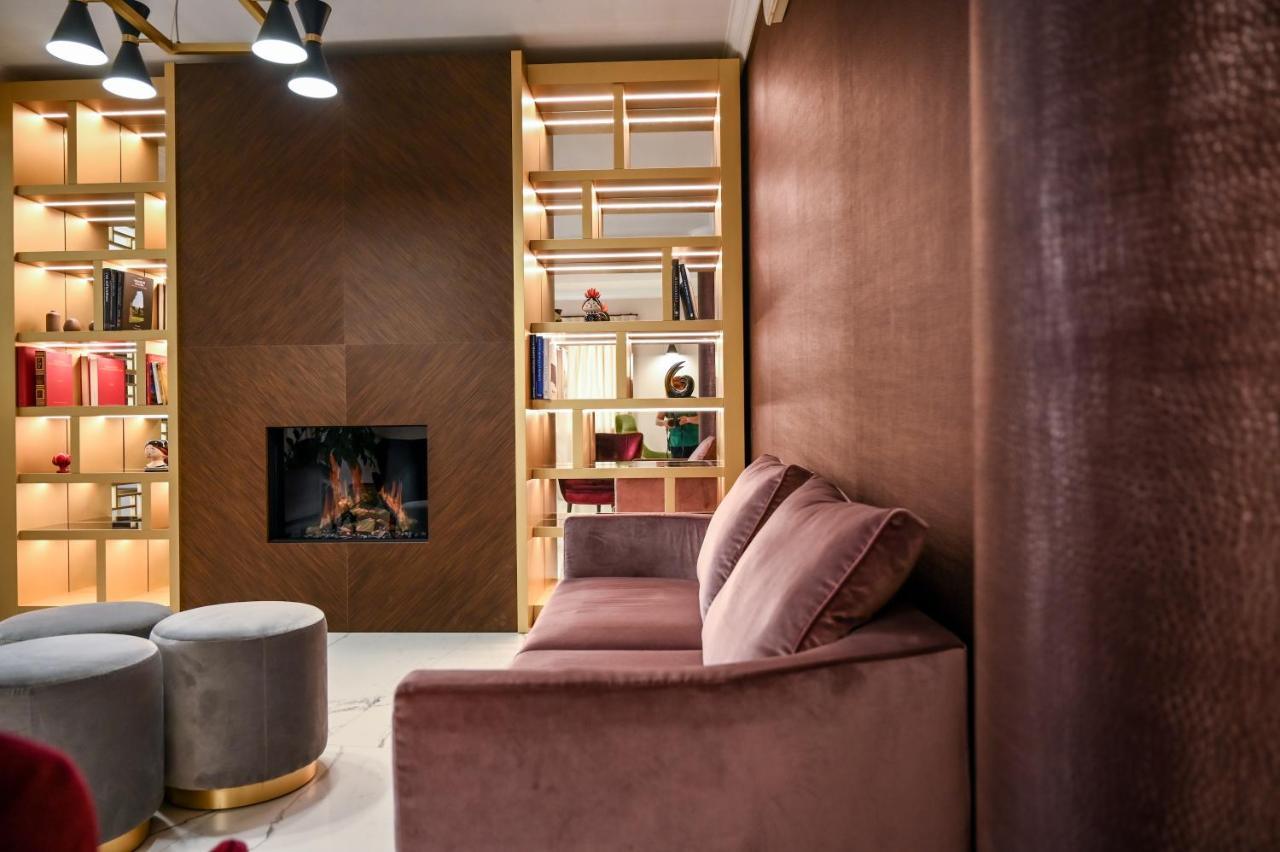 Roma Domus Hotel ポンツァーノ・ロマーノ エクステリア 写真