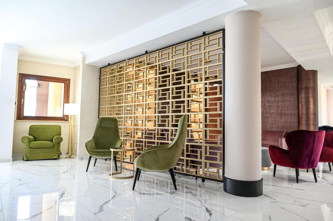 Roma Domus Hotel ポンツァーノ・ロマーノ エクステリア 写真