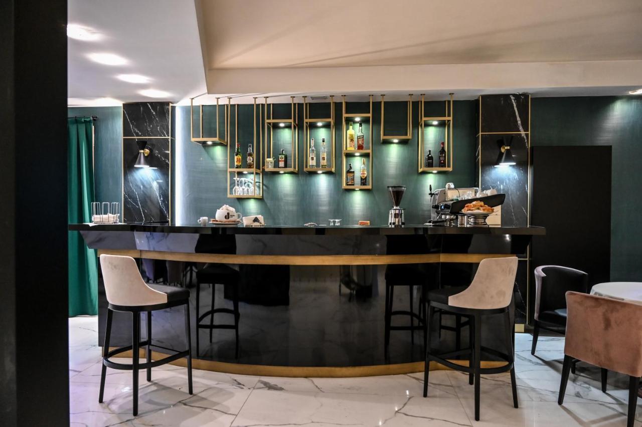 Roma Domus Hotel ポンツァーノ・ロマーノ エクステリア 写真